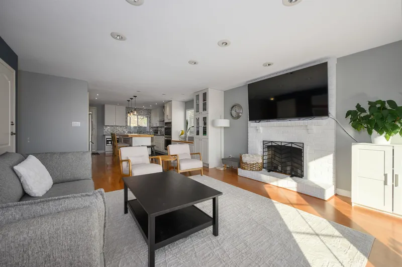 2735 TEMPE KNOLL DRIVE - photo 2 of 25