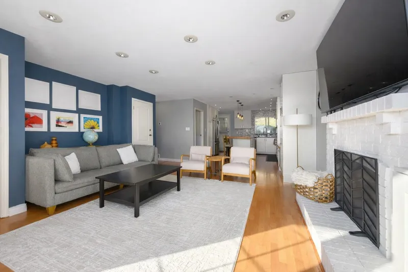 2735 TEMPE KNOLL DRIVE - photo 3 of 25