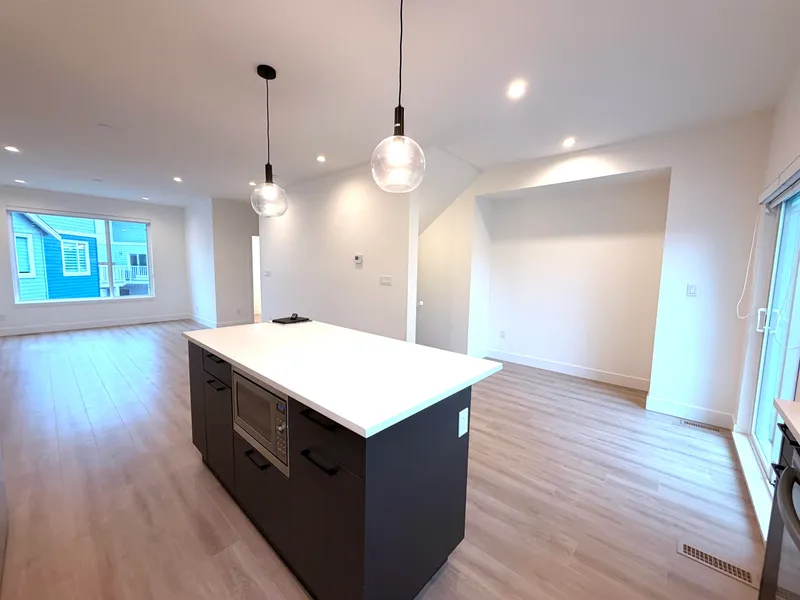 23 19330 FAIRWAY DRIVE - photo 3 of 25