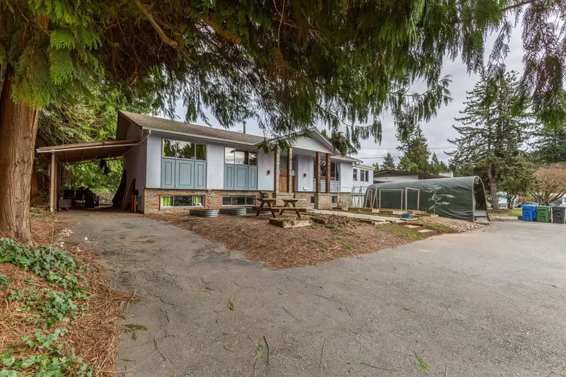 33305 LYNN AVENUE - photo 2 of 25