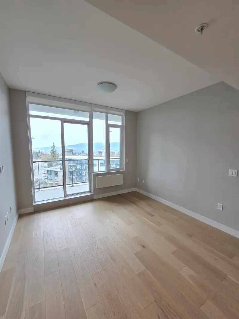 801 8761 UNIVERSITY CRESCENT - photo 4 of 19