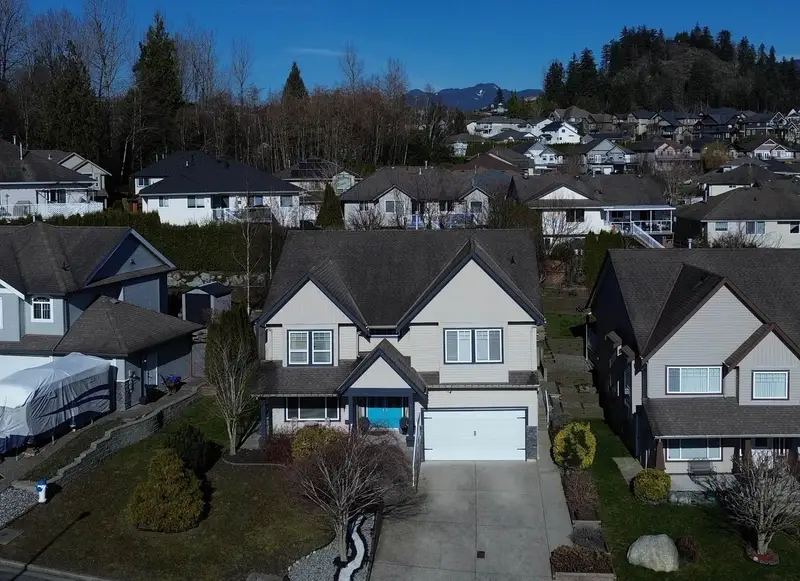 8052 TOPPER DRIVE - photo 4 of 25