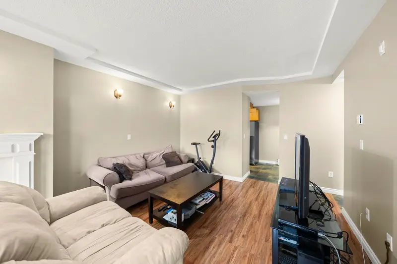 B205 4821 53 STREET - photo 4 of 23