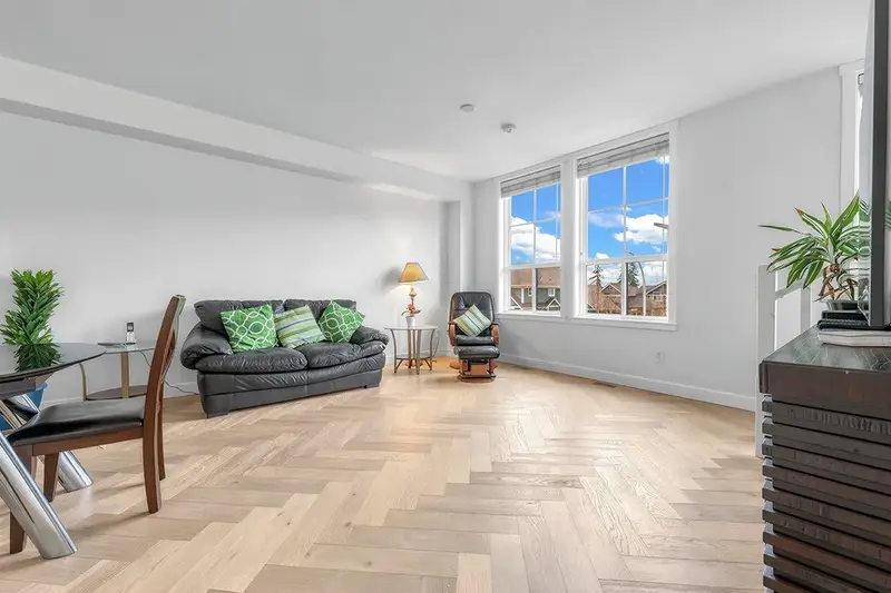 30 16565 24A AVENUE - photo 2 of 20