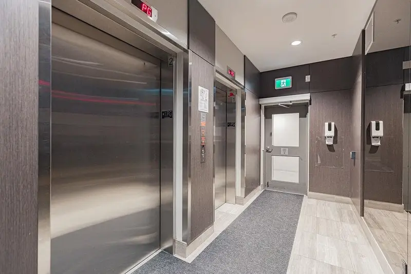 304 3096 WINDSOR GATE - photo 4 of 25