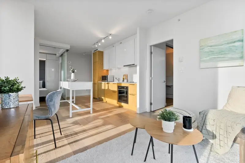 1106 13438 CENTRAL AVENUE - photo 4 of 25