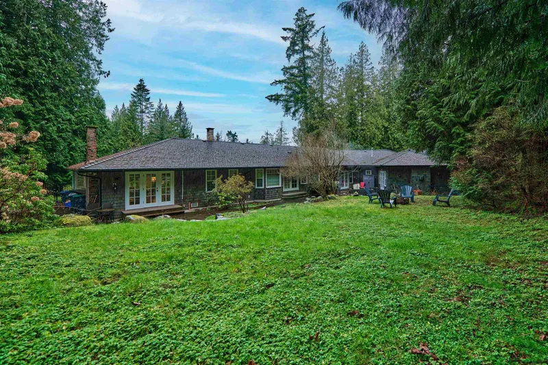 3292 136 STREET - photo 3 of 25