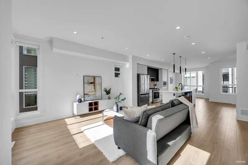 31 7670 207 STREET - photo 1 of 25