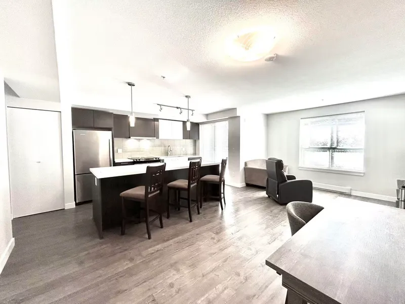 210 618 LANGSIDE AVENUE - photo 4 of 15