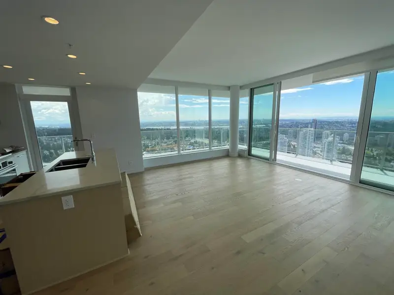 4064 567 CLARKE ROAD - photo 3 of 25