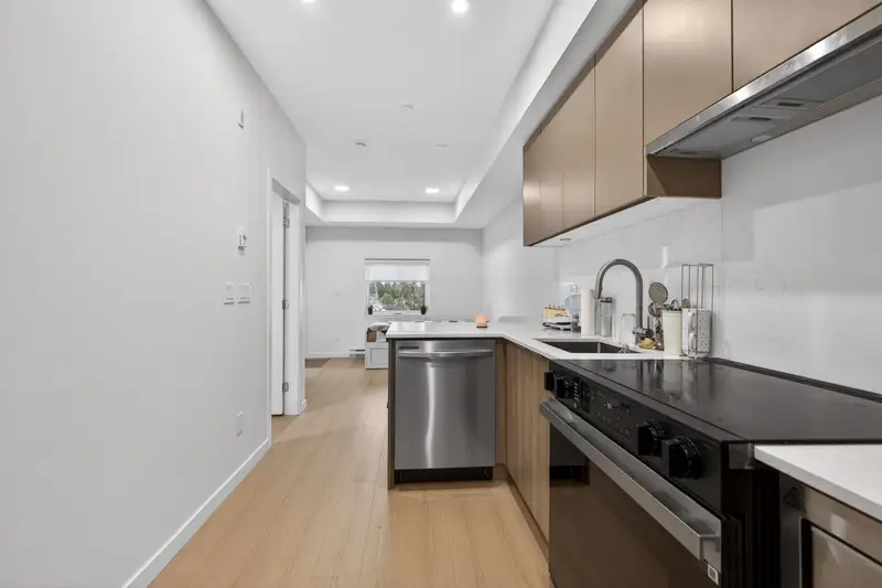 E512 10829 140 STREET - photo 4 of 25