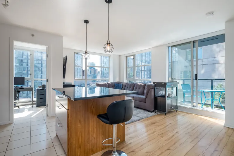 608 1199 SEYMOUR STREET - photo 2 of 25