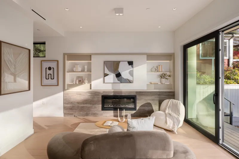 2 4018 W 21ST AVENUE - photo 3 of 25