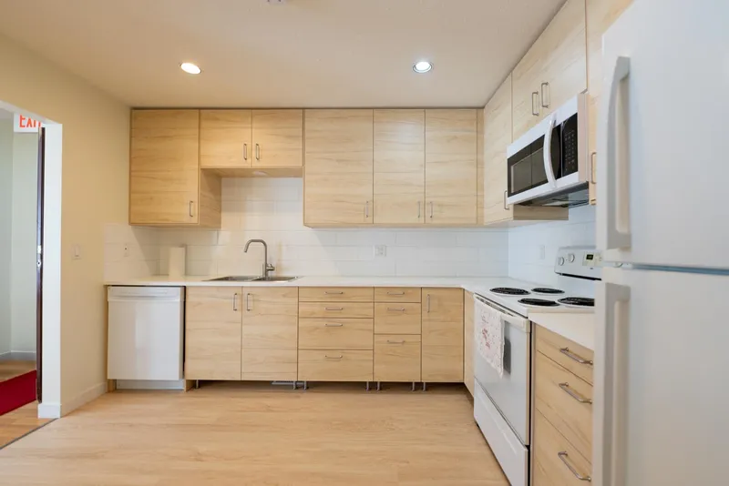 773 PRAIRIE AVENUE - photo 4 of 25