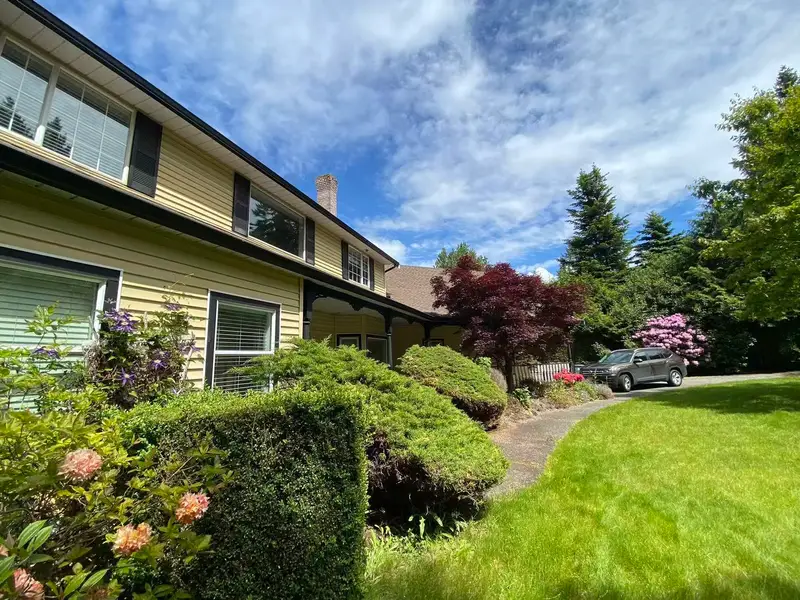 17327 26A AVENUE - photo 2 of 13