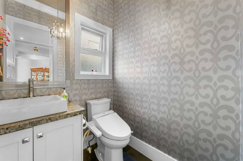 7838 162 STREET - photo 3 of 25