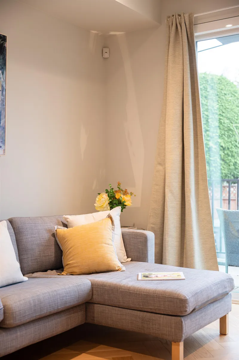 173 805 W 49TH AVENUE - photo 4 of 25