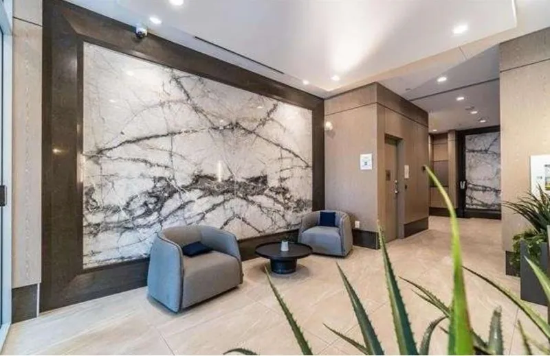 809 1441 JOHNSTON ROAD - photo 2 of 17