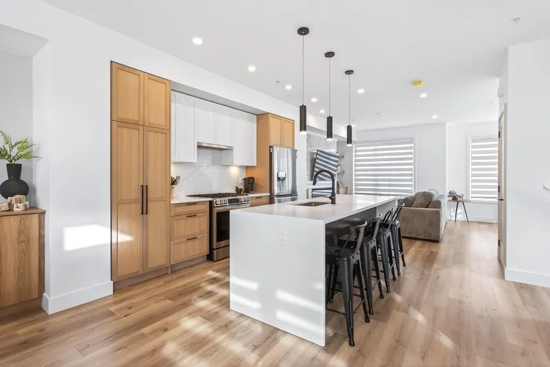 12 20763 76 AVENUE - photo 3 of 25