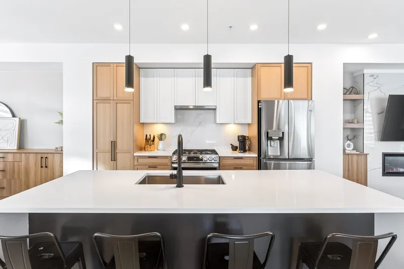 12 20763 76 AVENUE - photo 4 of 25