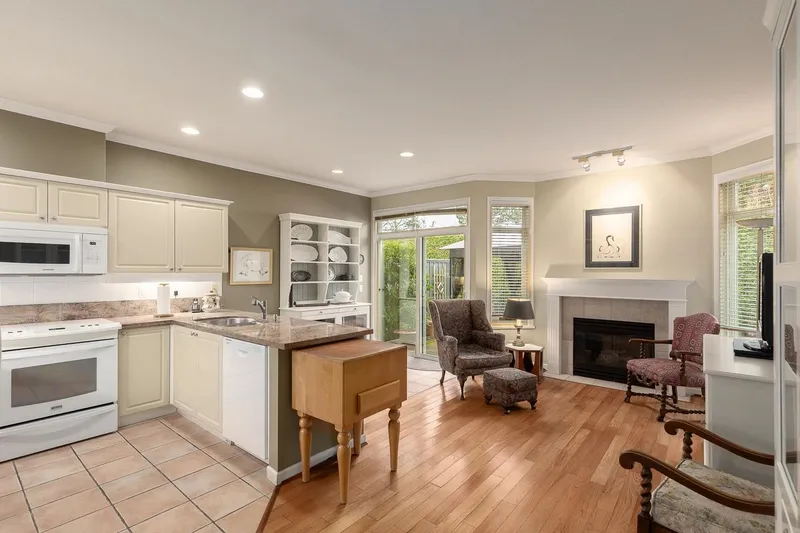 74 14909 32 AVENUE - photo 4 of 25