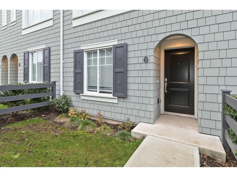 74 15778 85 AVENUE - photo 2 of 23