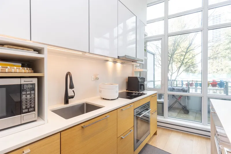 108 13438 CENTRAL AVENUE - photo 2 of 25