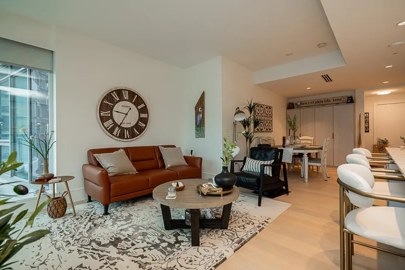 602 1501 FOSTER STREET - photo 4 of 25