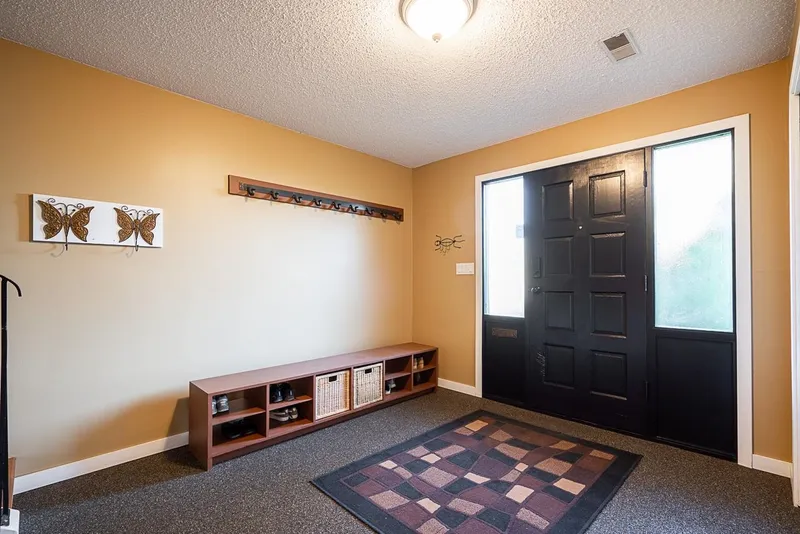 21674 MANOR AVENUE - photo 4 of 25