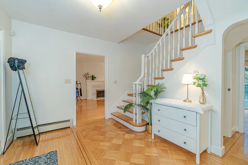 6812 ARBUTUS STREET - photo 4 of 25