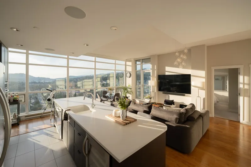 3401 2968 GLEN DRIVE - photo 3 of 25