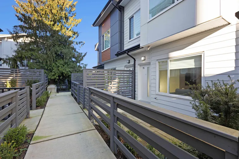 15 9652 162A STREET - photo 3 of 25