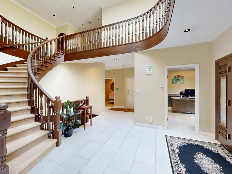 1510 W 33RD AVENUE - photo 2 of 25