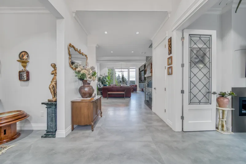 13766 56A AVENUE - photo 3 of 25