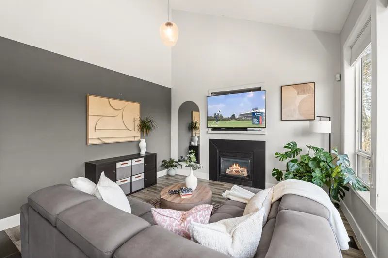 36047 OLD YALE ROAD - photo 2 of 25