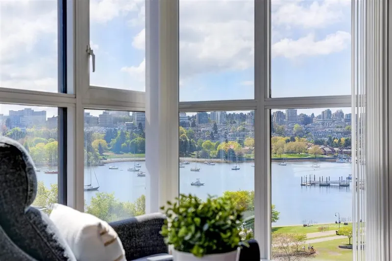 10A 199 DRAKE STREET - photo 1 of 24