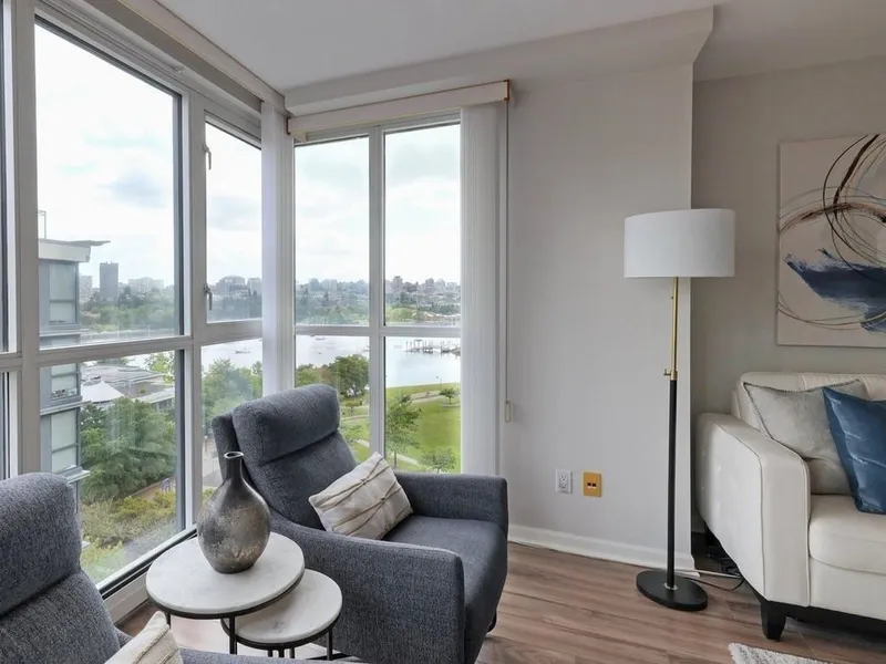 10A 199 DRAKE STREET - photo 3 of 24