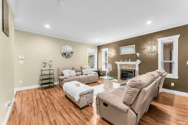 26 15168 66A AVENUE - photo 4 of 25