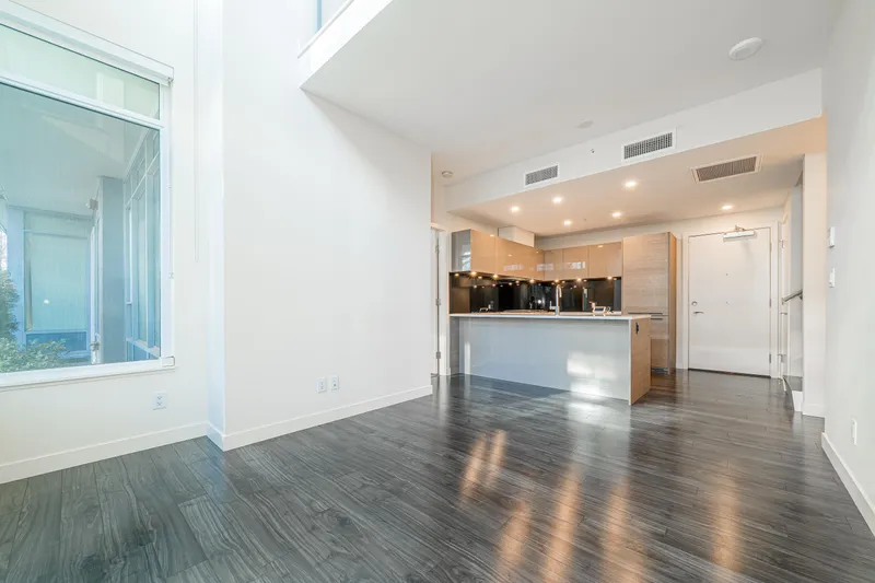 TH1 6288 CASSIE AVENUE - photo 4 of 25