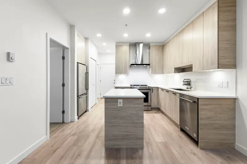 510 7579 16TH STREET - photo 4 of 25