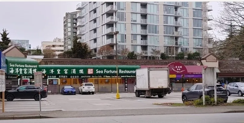 213 8480 GRANVILLE AVENUE - photo 4 of 4