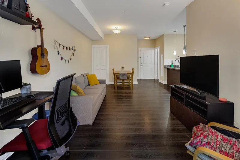 106 7377 14TH AVENUE - photo 4 of 25