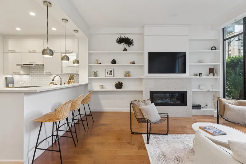 2288 REDBUD LANE - photo 2 of 25