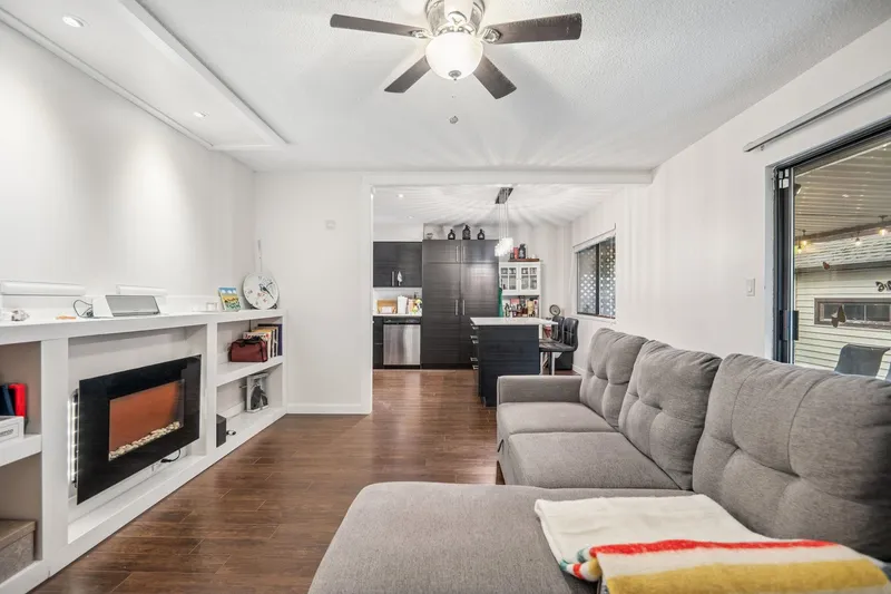 6103 172B STREET - photo 3 of 20