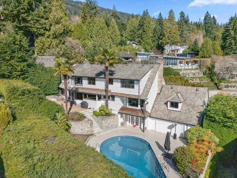 3047 SPENCER CLOSE - photo 2 of 25