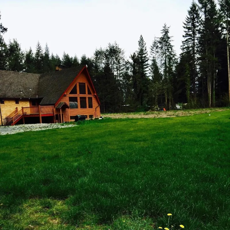 20308 27 AVENUE - photo 2 of 3