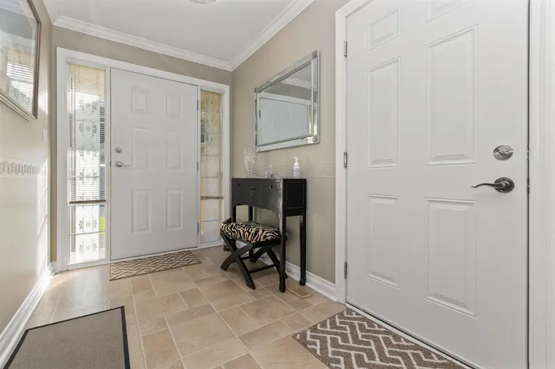 3 46000 THOMAS ROAD - photo 3 of 25