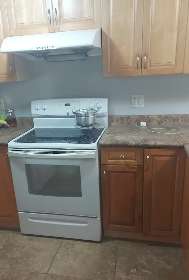 107 6960 120 STREET - photo 1 of 8