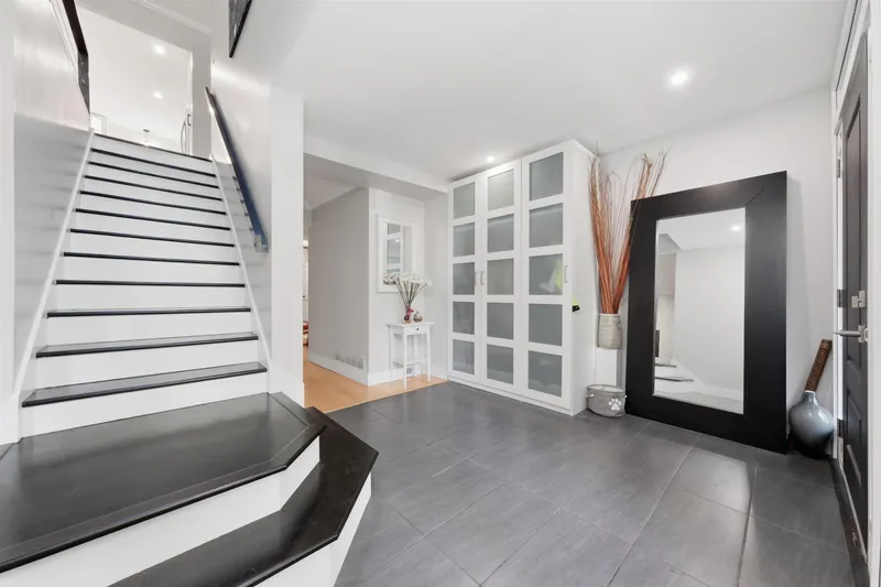 4535 RAEBURN STREET - photo 4 of 25