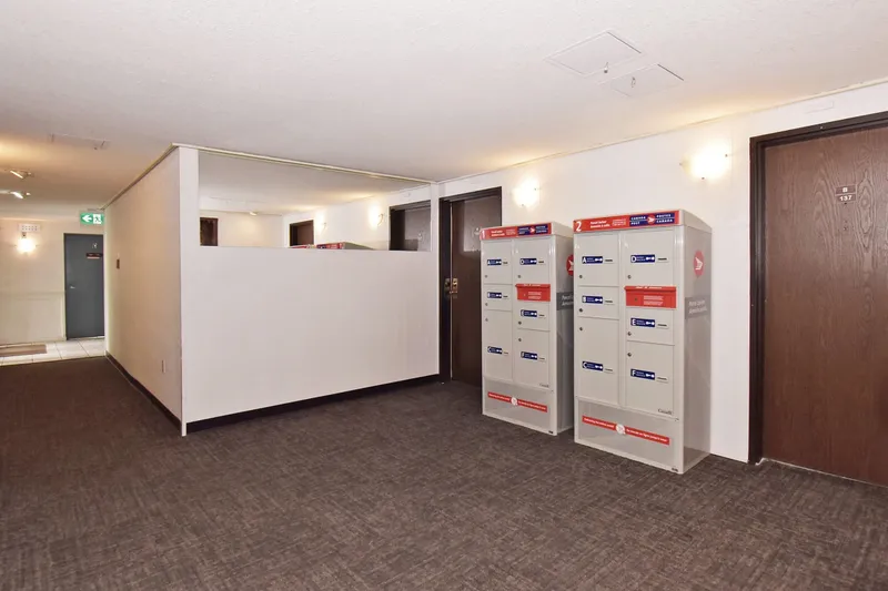 281C 8635 120 STREET - photo 2 of 19